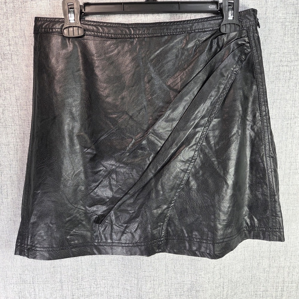 Free People Women's 8 Faux Wrap Skirt Grunge Black Faux Leather Lined Goth